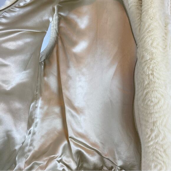 EUC ROZ & ALI Small Faux Fur Vest Faux Suede Trim Dble Snap Zip - Picture 10 of 10